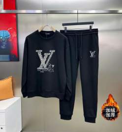 Picture of LV Sweater Suits _SKULVM-4XLkdtn9340908
